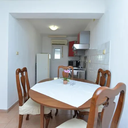 Apartment Apartment Adrijano 2179 Pula