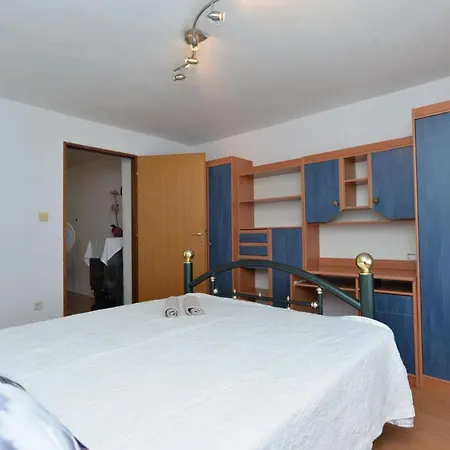 Apartment Apartment Adrijano 2179